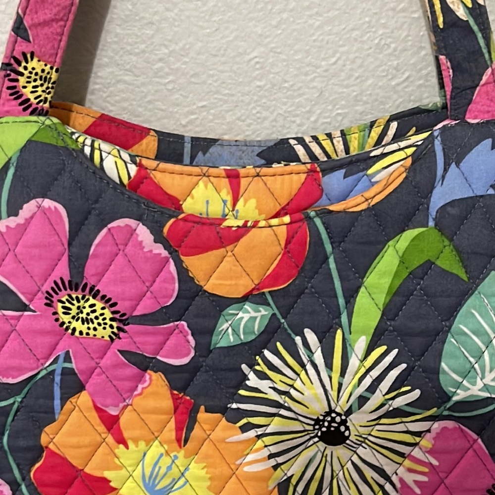 ๐ PRICE DROP ๐Vera Bradley Floral Women's Bag - Picture 4 of 16
